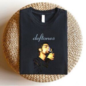 Chino Moreno Smoking Deftones Rock Band Music Fan Gift Graphic T-shirt 159